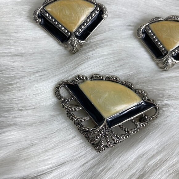 Unsigned AVON Faux Marcasite and Enamel Fan Demi Parure AVON 1990’s - Picture 5 of 6